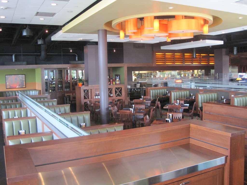 I酒店及会议中心 - 香槟 尚佩恩 餐厅 照片